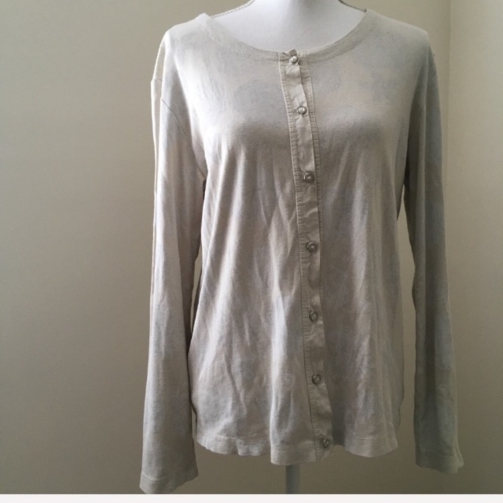 3 for $15 🔴 Cream Seashell Crewneck Cardigan